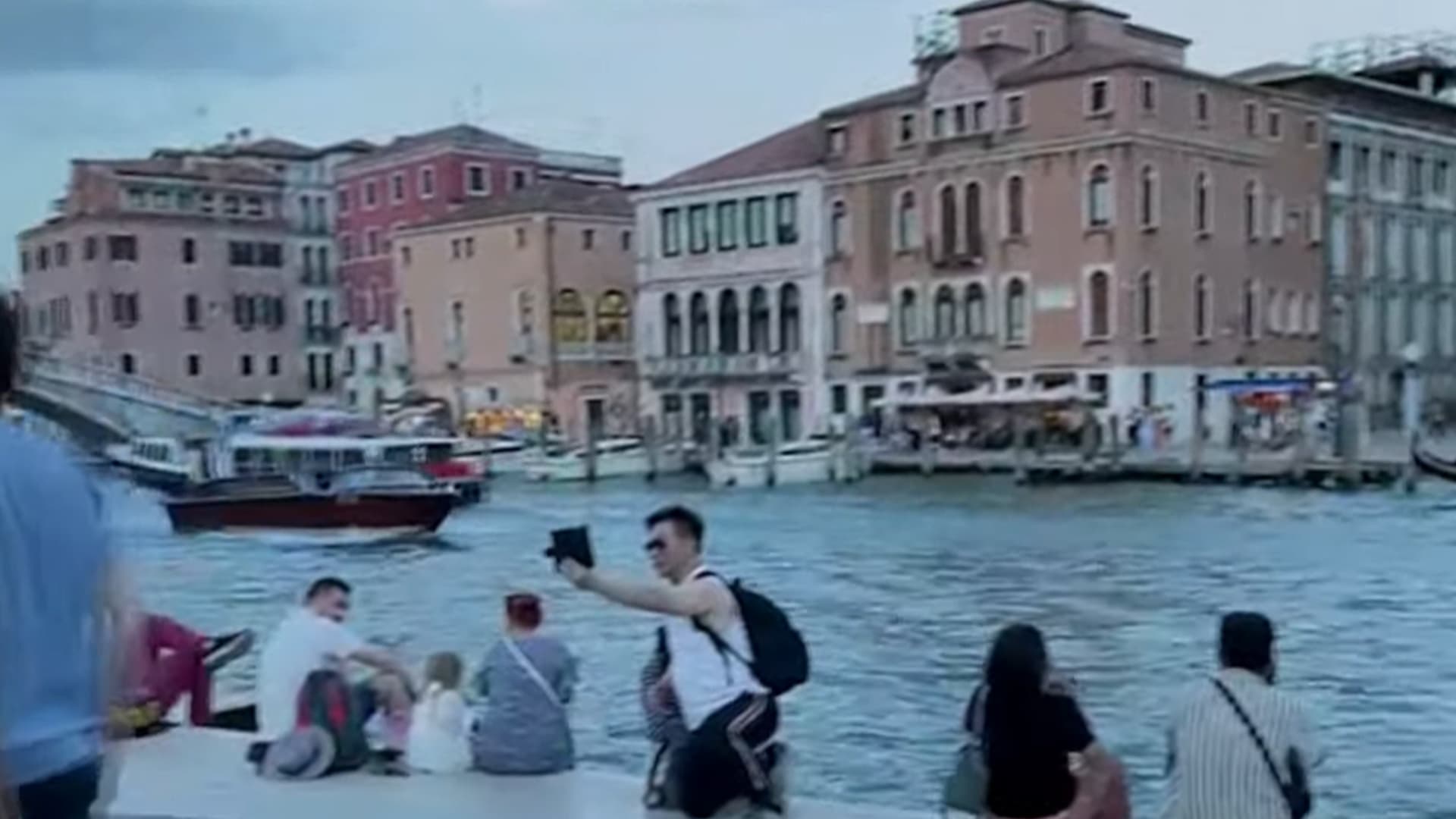 প্রধান উপদেষ্টার আহ্বানে অন্যরা সাড়া দিলে আমরাও আলোচনায় বসতে রাজি প্রধান উপদেষ্টার আহ্বানে অন্যরা সাড়া দিলে আমরাও আলোচনায় বসতে রাজি