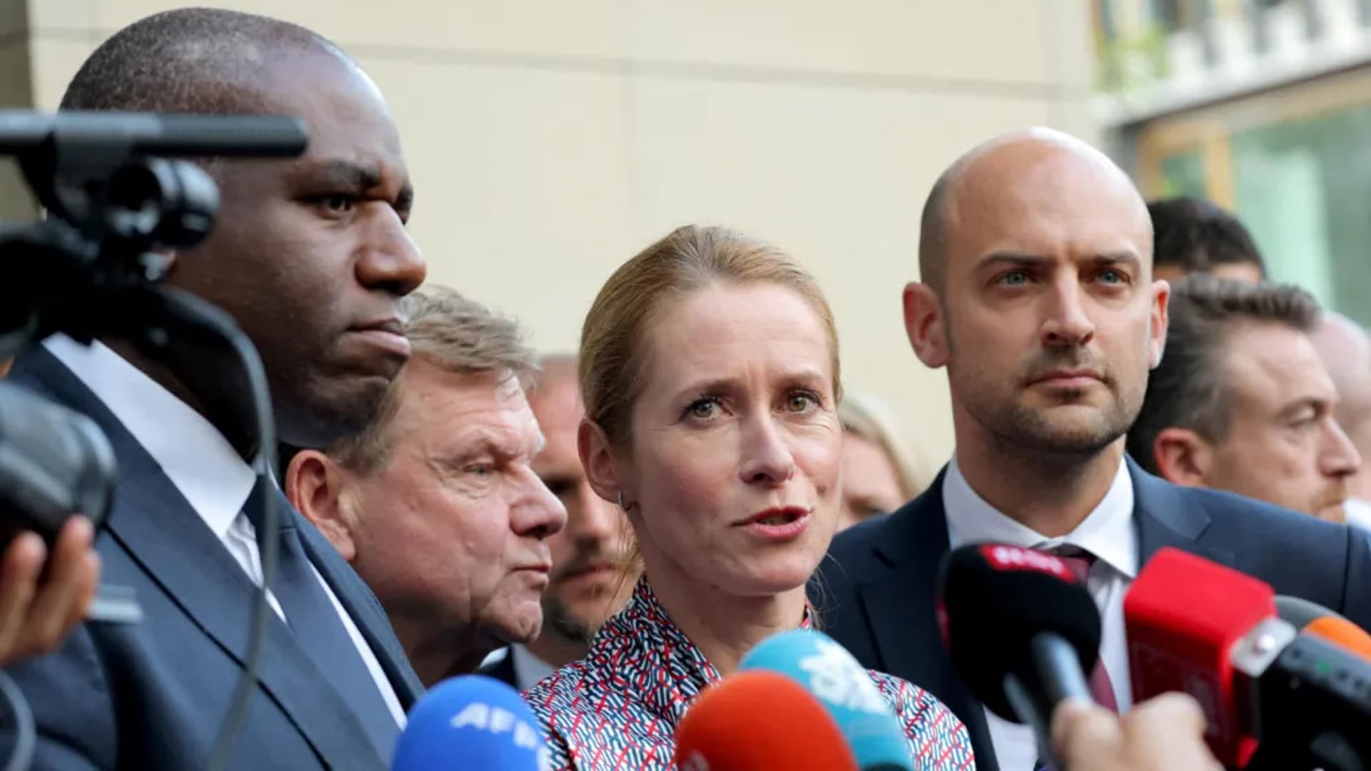 যুবদল নেতার চাঁদাবাজি, বিডা বলছে সন্ত্রাসীর ‘দল নেই’ যুবদল নেতার চাঁদাবাজি, বিডা বলছে সন্ত্রাসীর ‘দল নেই’