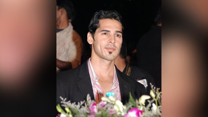 গ্রেফতার বলিউড অভিনেতা দিনো মোরিয়া গ্রেফতার বলিউড অভিনেতা দিনো মোরিয়া