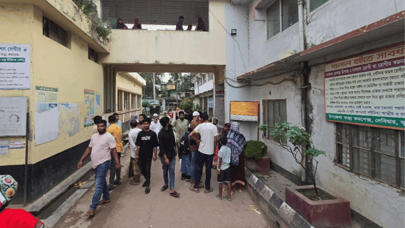 বাঁশ কাটা নিয়ে বিরোধে চাচার হাতে ভাতিজা খুন বাঁশ কাটা নিয়ে বিরোধে চাচার হাতে ভাতিজা খুন