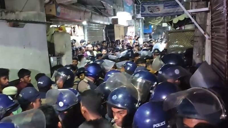বাংলামোটরে যুবকের মাথায় আঘাত-ফাঁকা গুলি, বহিষ্কৃত যুবদল নেতা সাইমনসহ আটক ৪ বাংলামোটরে যুবকের মাথায় আঘাত-ফাঁকা গুলি, বহিষ্কৃত যুবদল নেতা সাইমনসহ আটক ৪
