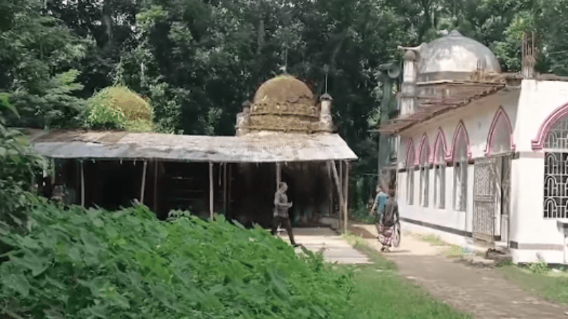 ঝালকাঠিতে ৫০০ বছরের পুরোনো মোগল আমলের মসজিদ ঝালকাঠিতে ৫০০ বছরের পুরোনো মোগল আমলের মসজিদ