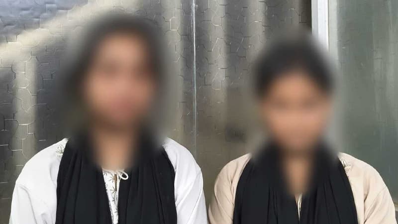 মাদ্রাসায় যাওয়ার পথে কুমিল্লা থেকে নিখোঁজ, ৬ দিন পর কক্সবাজারে উদ্ধার দুই কিশোরী মাদ্রাসায় যাওয়ার পথে কুমিল্লা থেকে নিখোঁজ, ৬ দিন পর কক্সবাজারে উদ্ধার দুই কিশোরী